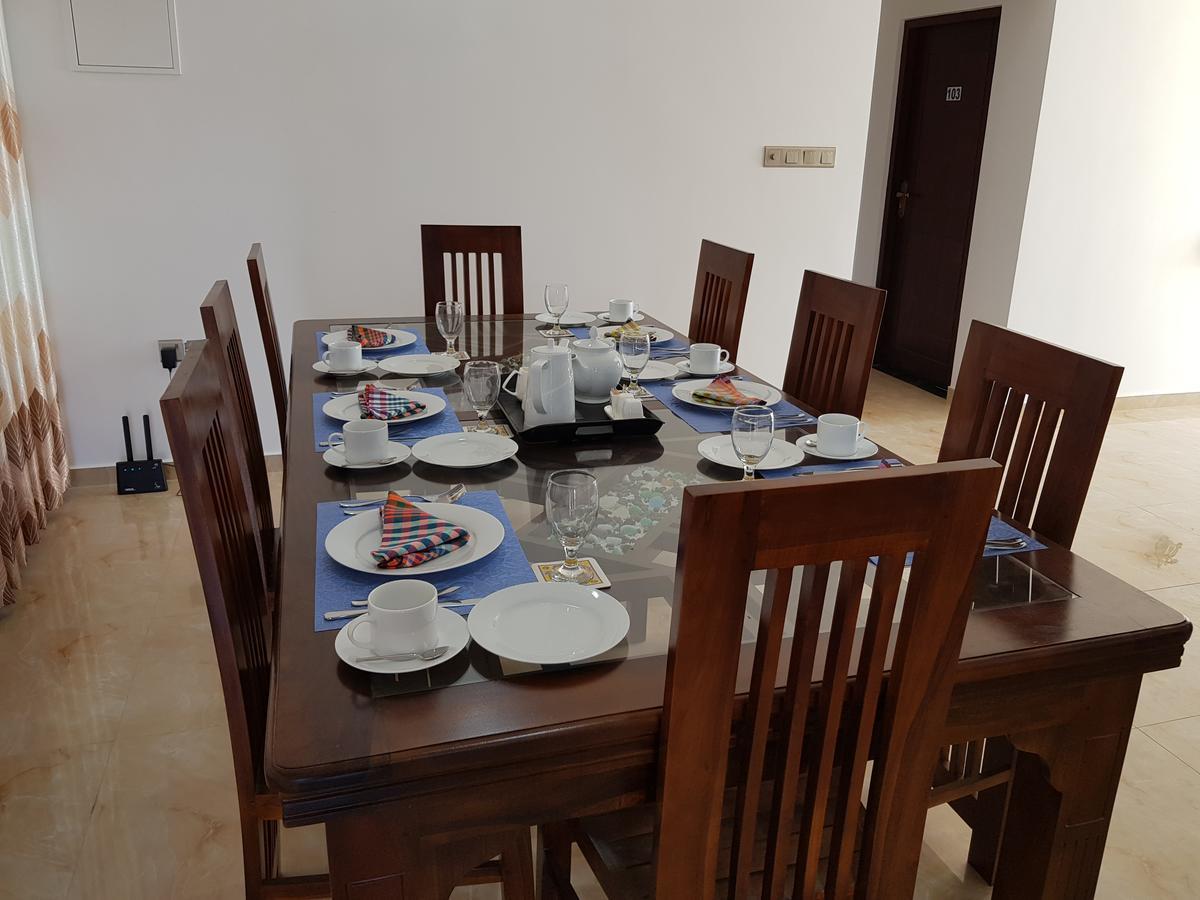 My Whales Guest House Banduramulla Екстериор снимка