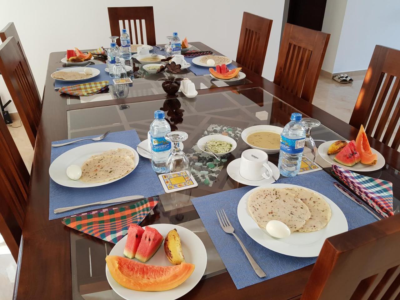 My Whales Guest House Banduramulla Екстериор снимка