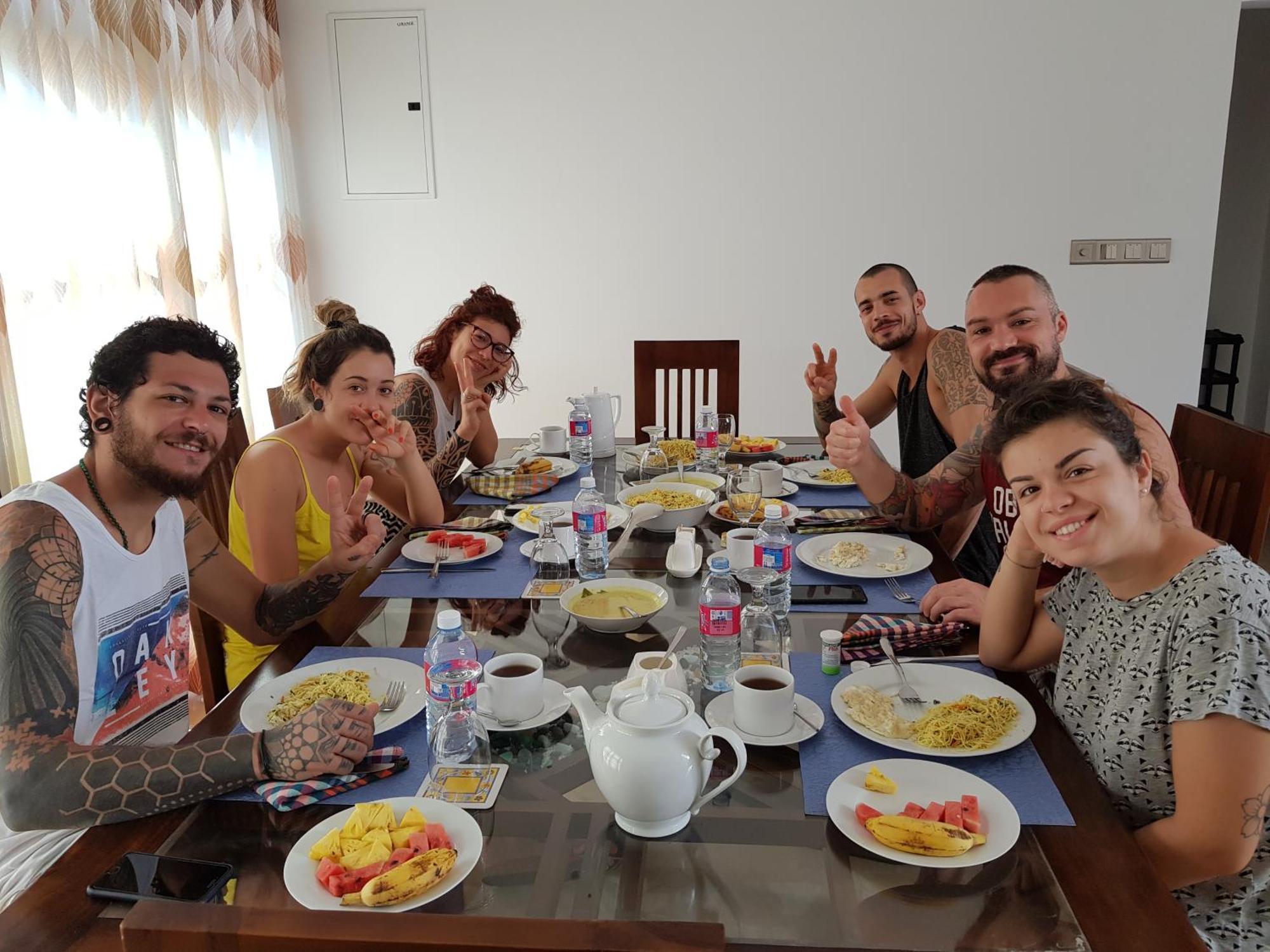 My Whales Guest House Banduramulla Екстериор снимка